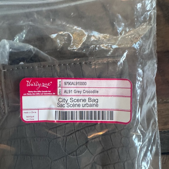 NWT Thirty-one City Scene Bag - Picture 4 of 5